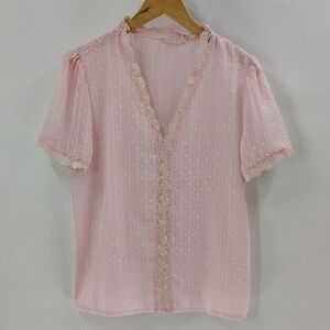 C+D+M Blouse Pink Size Medium Swiss Dot w Lace Sheer Back Short Sleeve V Neck